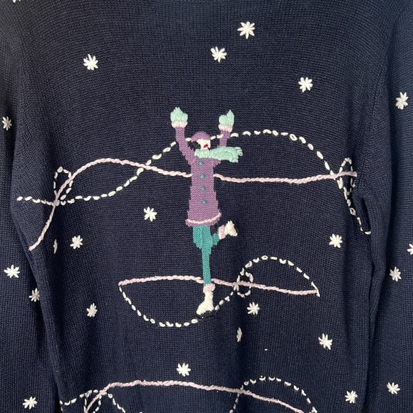 Vintage Embroidered winter sweater - Picture 2 of 5